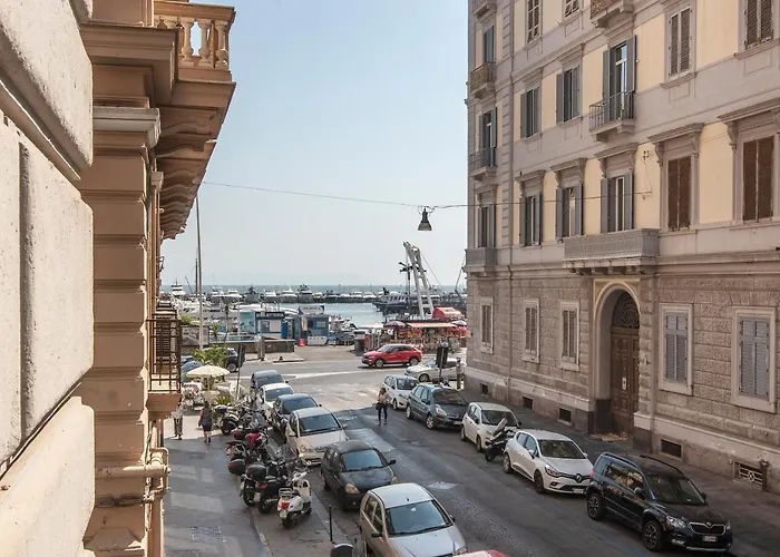 Napul'e 19 ゲストハウス 4*