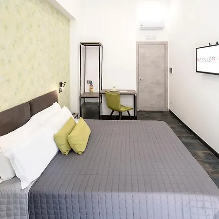 Napul'e 19 Pensionat 4*