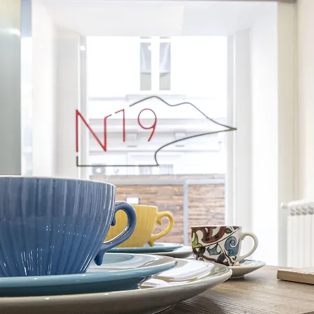 Napul'e 19 4* Neapel