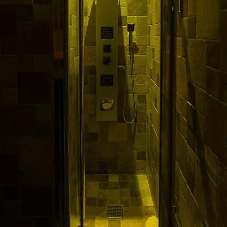 Napul'e 19 Pensionat 4*